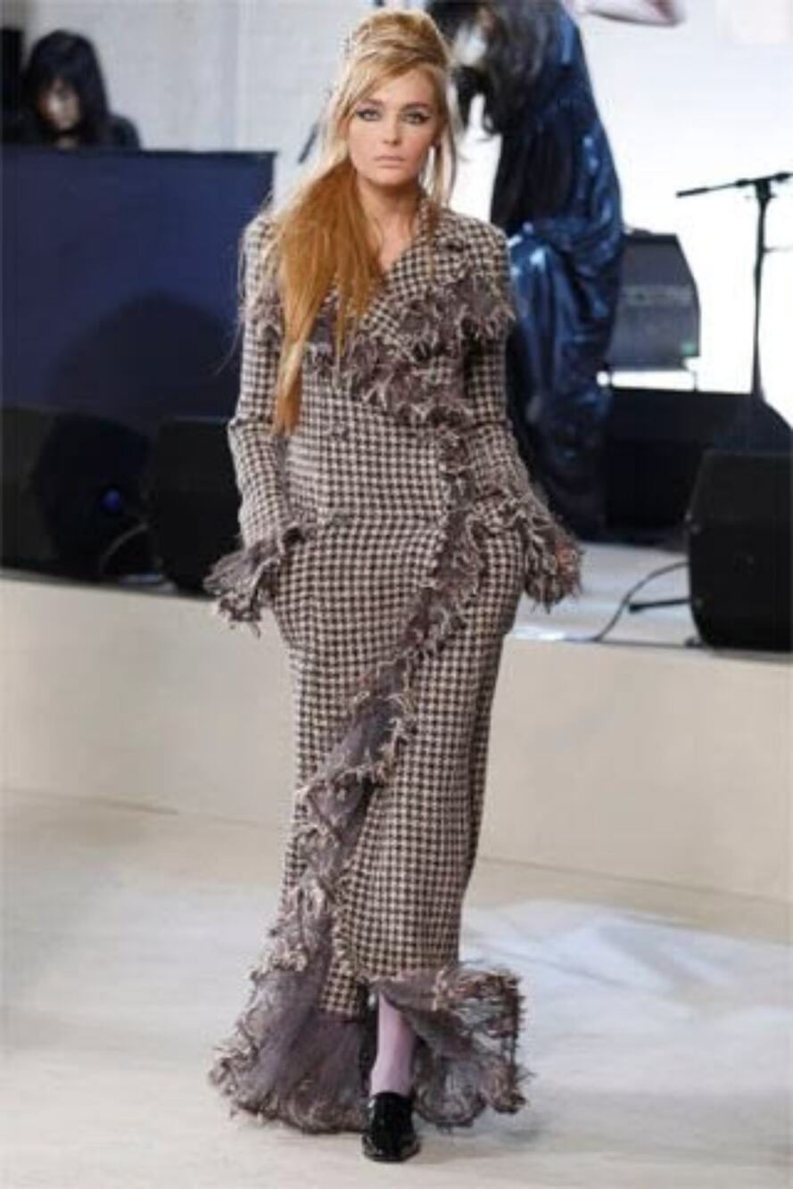 Chanel by Karl Lagerfeld 2008 Métiers d'Art Paris-London Houndstooth Tweed Coat